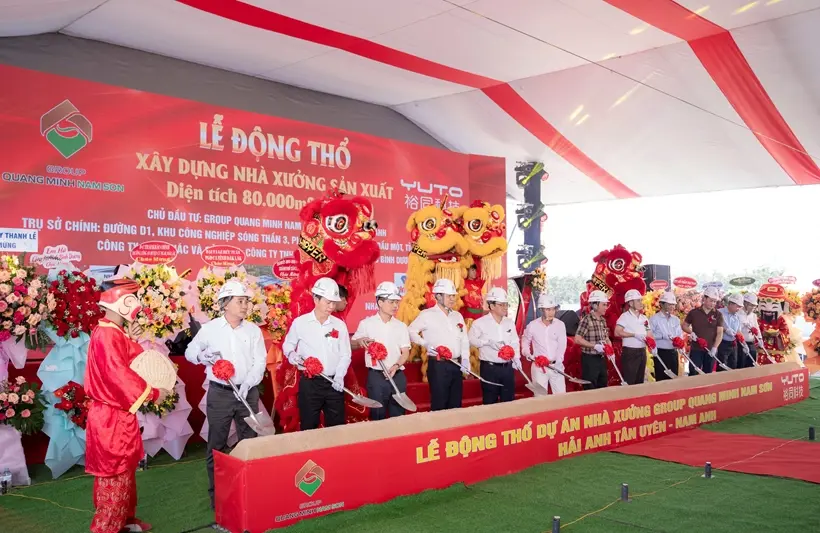 Lãnh đạo Group Quang Minh - Nam Sơn tại lễ động thổ.